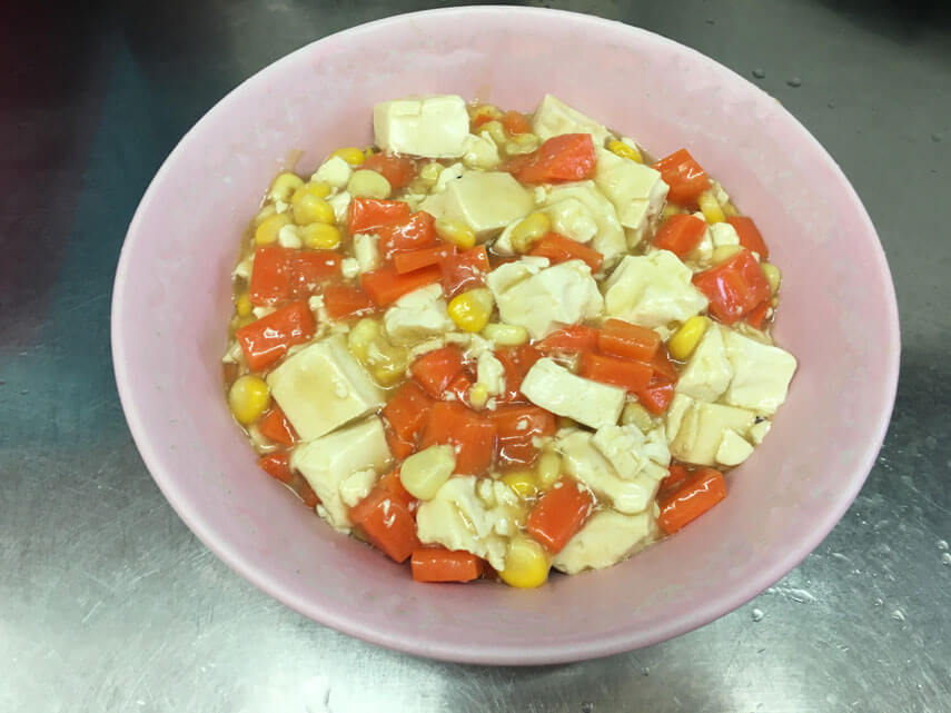 豆腐粟米煮甘筍